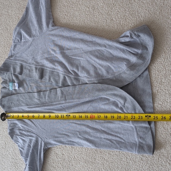 3 for $30. Open front long sleeve top - Picture 6 of 6